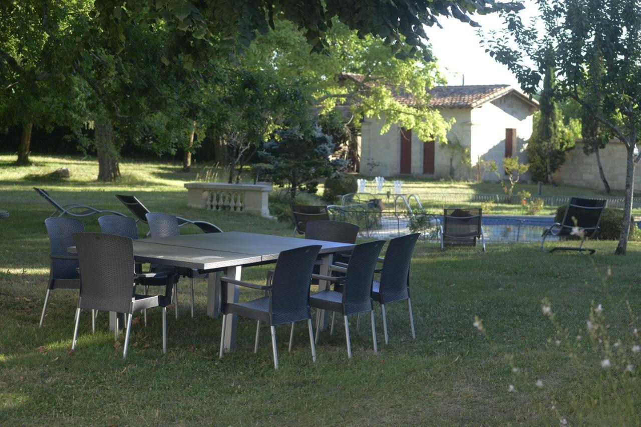 Chateau Rosemont - Grande Maison Familiale Campagne Dans Le Medoc Avec Piscine Et Tennis A 15 Mn Bordeaux Labarde 外观 照片