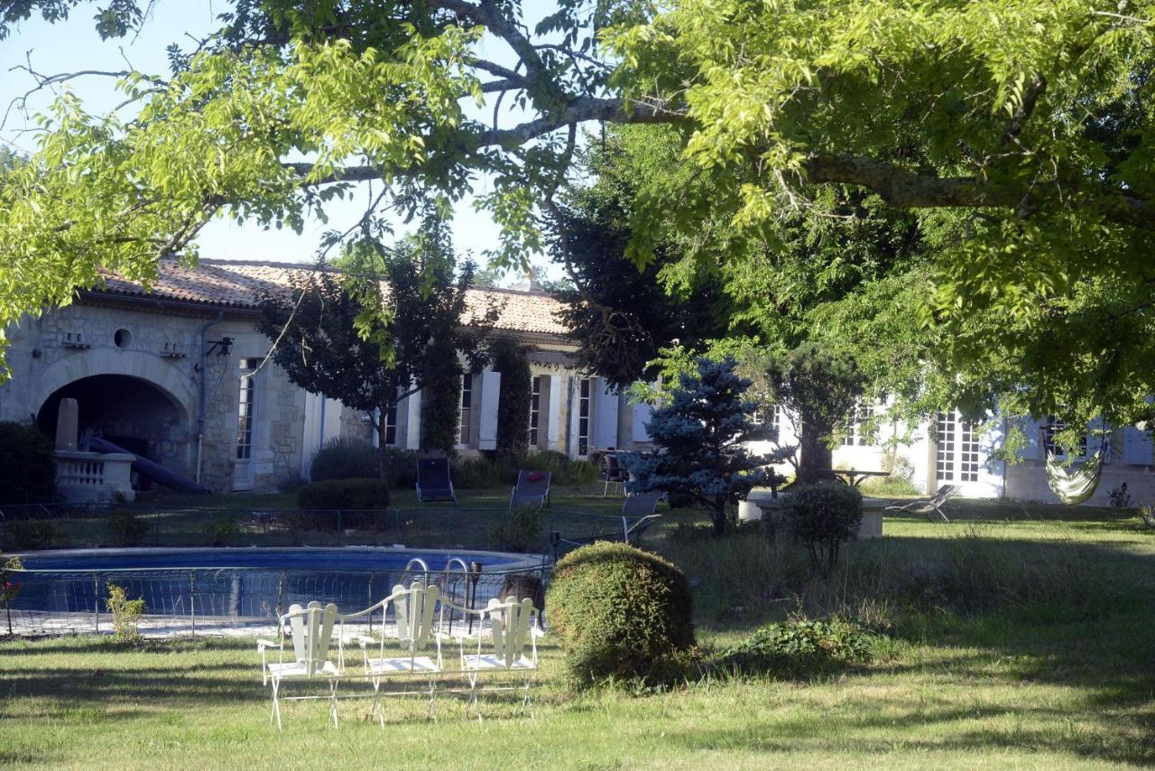Chateau Rosemont - Grande Maison Familiale Campagne Dans Le Medoc Avec Piscine Et Tennis A 15 Mn Bordeaux Labarde 外观 照片