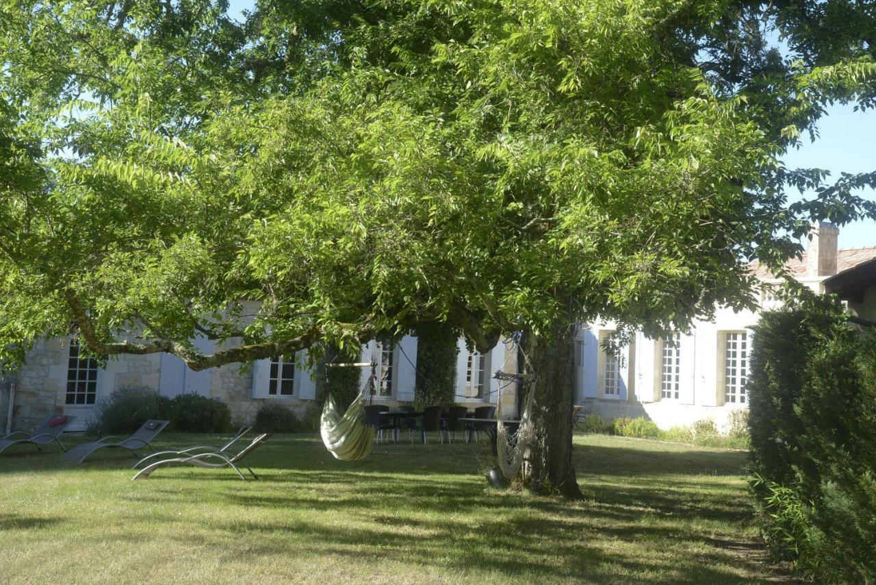 Chateau Rosemont - Grande Maison Familiale Campagne Dans Le Medoc Avec Piscine Et Tennis A 15 Mn Bordeaux Labarde 外观 照片