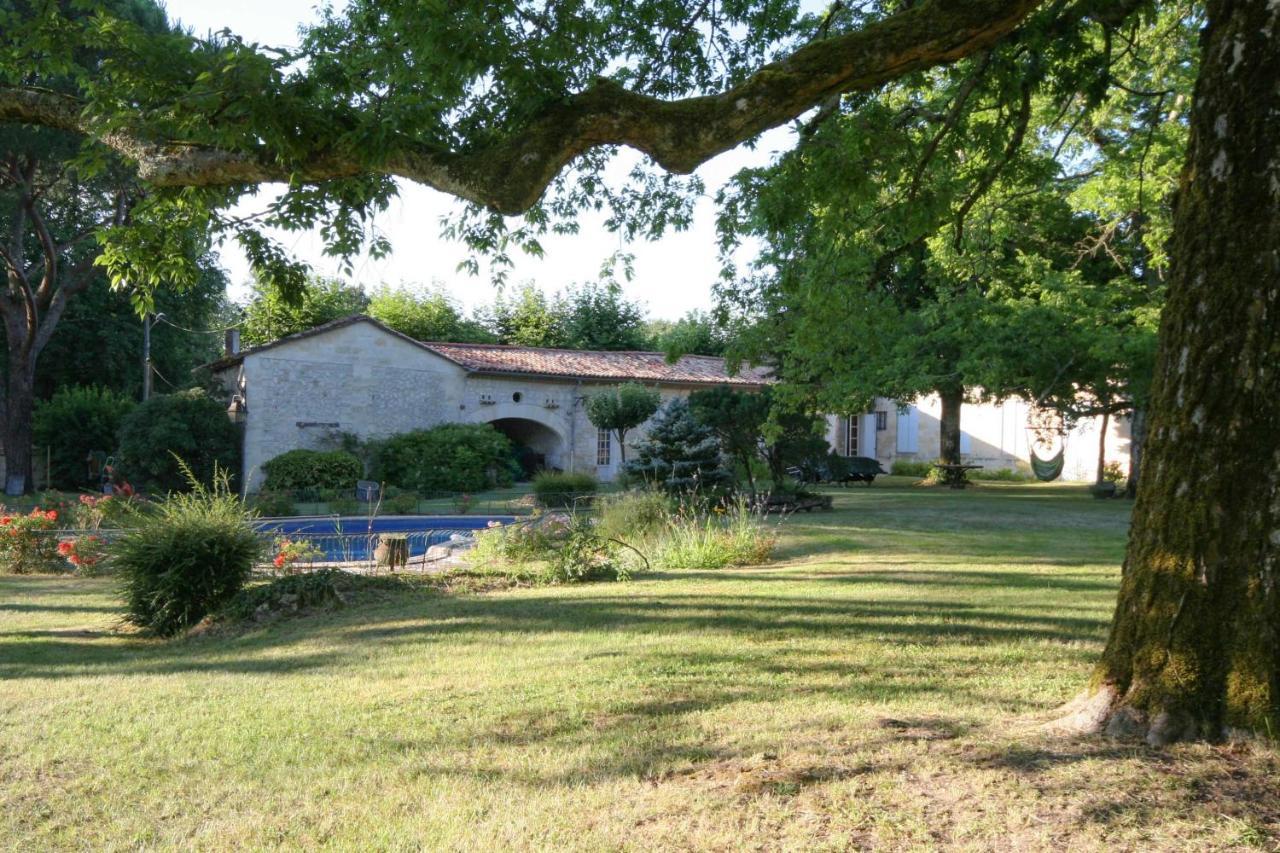 Chateau Rosemont - Grande Maison Familiale Campagne Dans Le Medoc Avec Piscine Et Tennis A 15 Mn Bordeaux Labarde 外观 照片